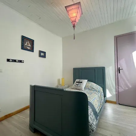 Chaleureux Avec Cheminee Pres Du Puy-en-velay, Ideal Pour Familles Et Sejours Professionnels - Fr-1-582-349 Holiday home *