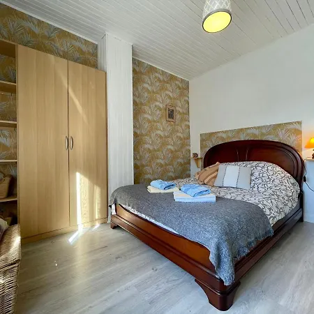 Chaleureux Avec Cheminee Pres Du Puy-en-velay, Ideal Pour Familles Et Sejours Professionnels - Fr-1-582-349 * Saint-Germain-Laprade