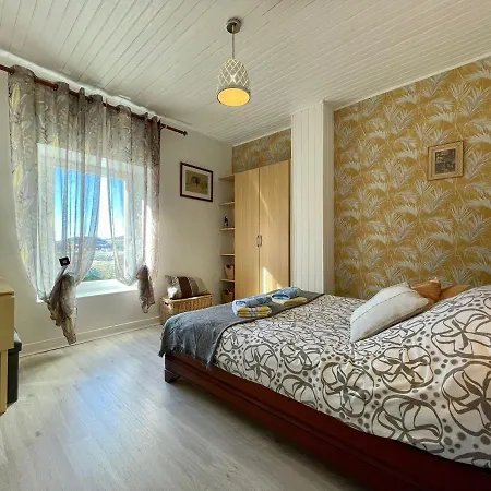 Chaleureux Avec Cheminee Pres Du Puy-en-velay, Ideal Pour Familles Et Sejours Professionnels - Fr-1-582-349 Holiday home *