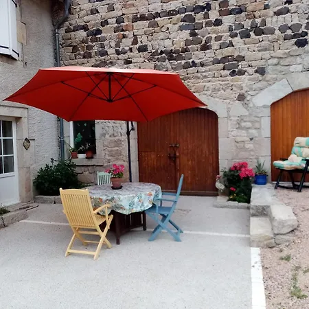 Chaleureux Avec Cheminee Pres Du Puy-en-velay, Ideal Pour Familles Et Sejours Professionnels - Fr-1-582-349 Holiday home *