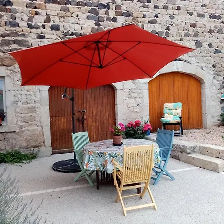 Chaleureux Avec Cheminee Pres Du Puy-en-velay, Ideal Pour Familles Et Sejours Professionnels - Fr-1-582-349 Saint-Germain-Laprade